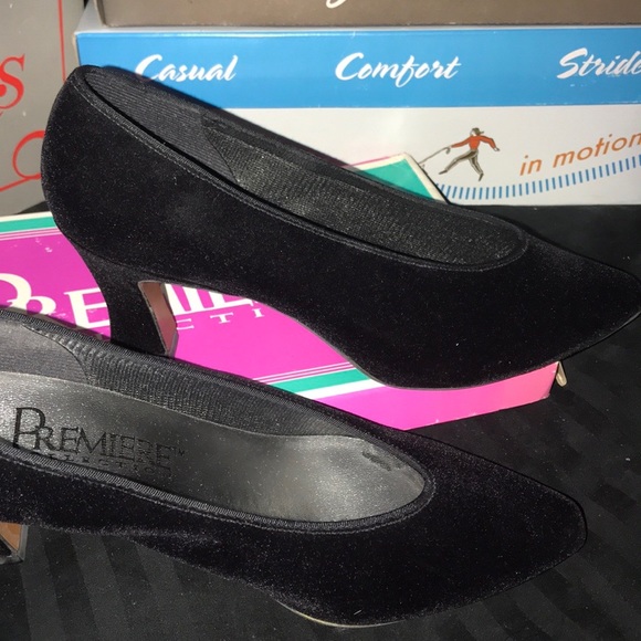 Premiere Collection Suede Shoes - Picture 10 of 15